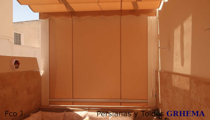 Toldo plano palilleria con quitavientos